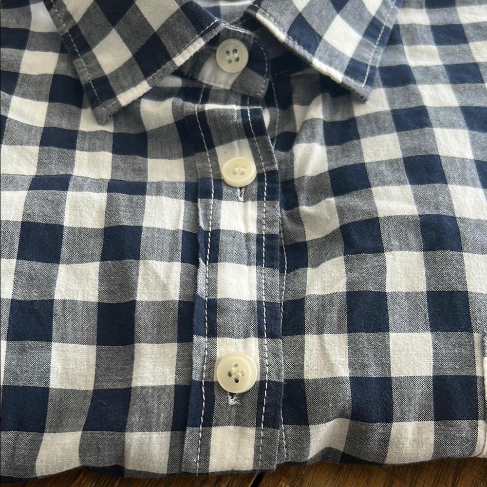 J. Crew Women’s Lightweight Blue & White Checkered Button down Shirt Size M - Picture 3 of 6